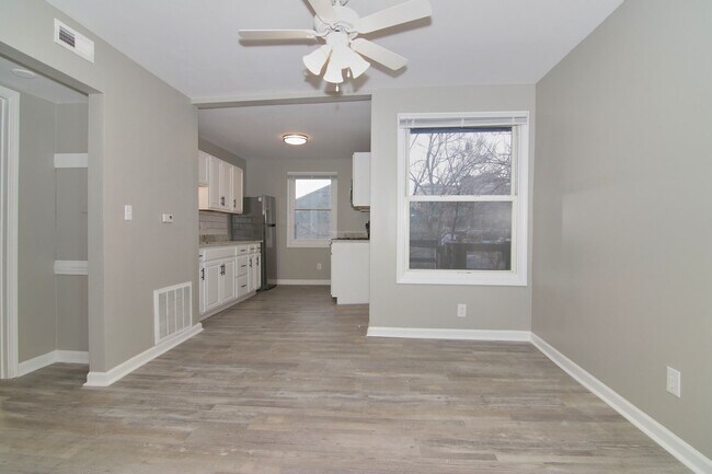 Photo - 1329 E Market St Unidad 6