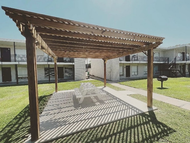 Photo - 461 Eldon Dr Unit 23