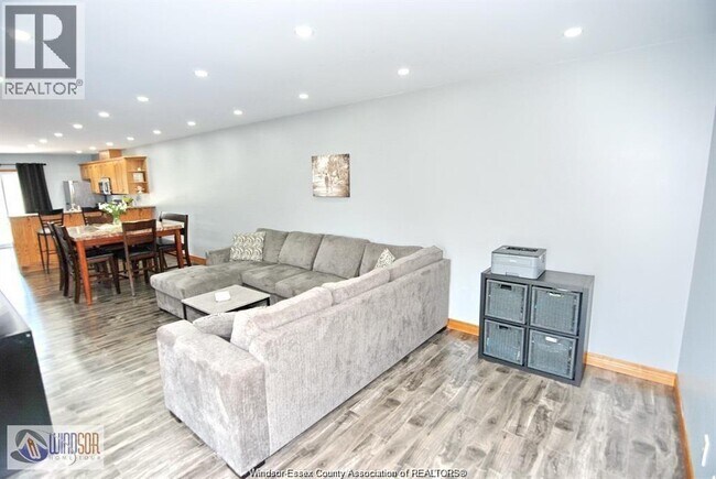 Photo - 1526 Highnoon Dr