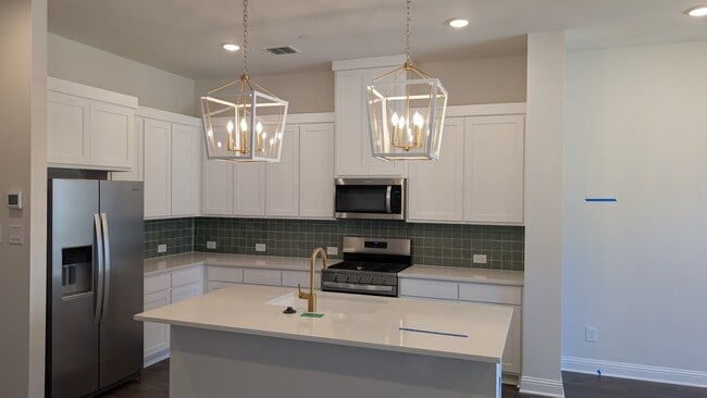 Photo - 2523 Huxley Mews