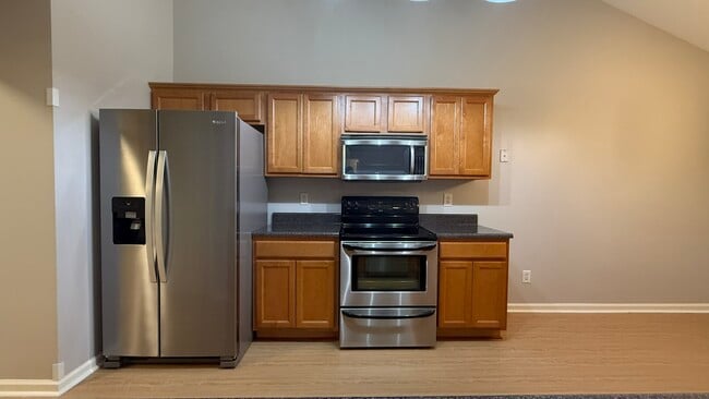 Photo - 2350 Walnut Tree Ct NE