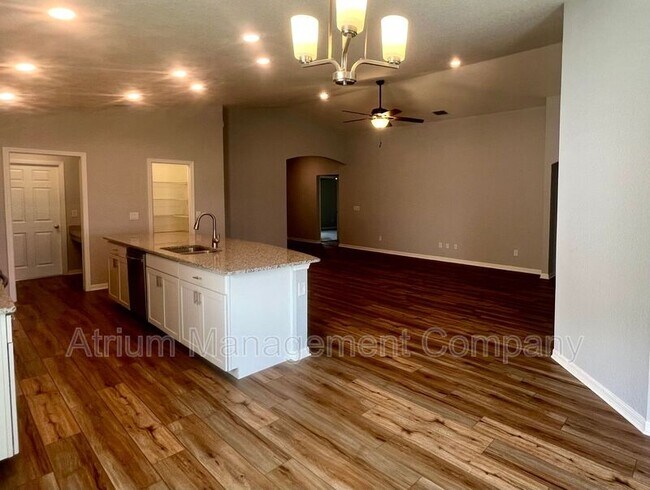 Photo - 5420 Tessin trl