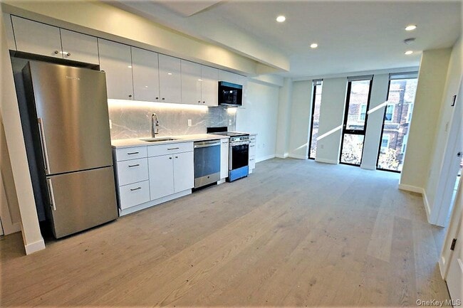 Photo - 41-26 44th St Unit 6D