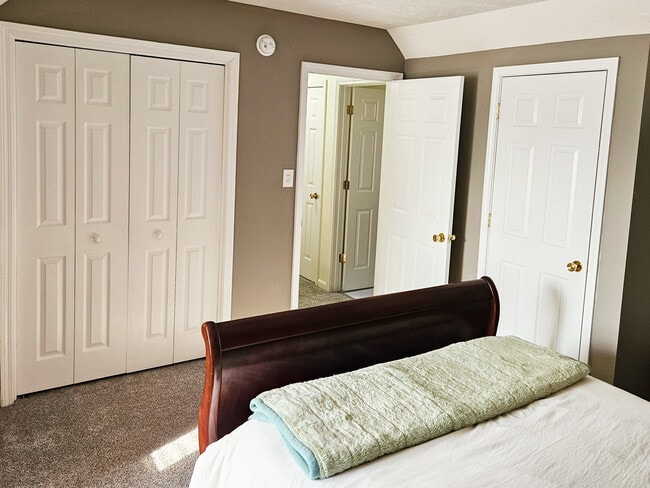 Photo - 1585 Cedar Springs Cir