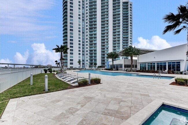 Building Photo - 241 Riverside Dr Unit 909 Rental