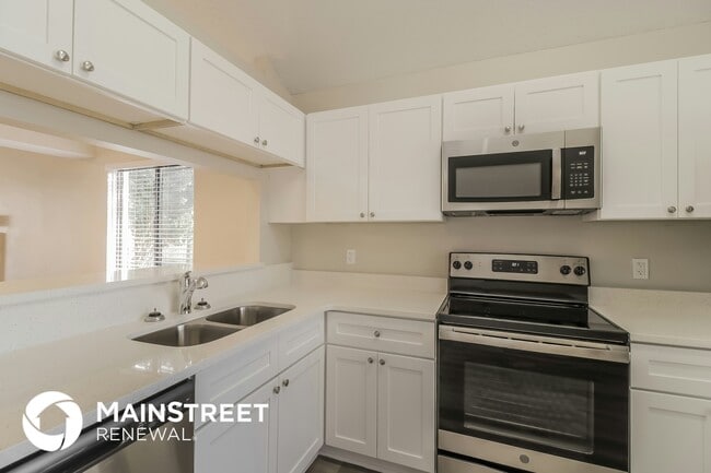 Photo - 6658 Chantry St