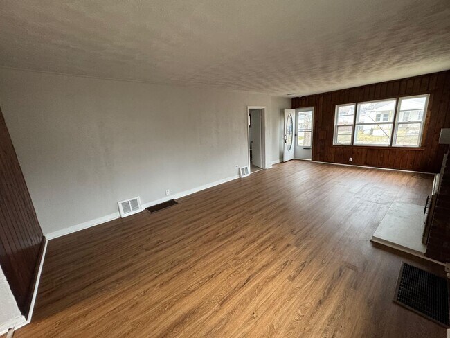 Photo - Newly renovated Tulip street