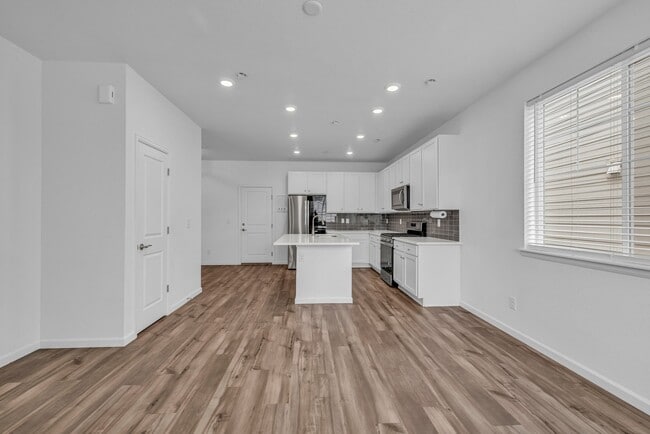 Photo - 18152 Caffey Dr