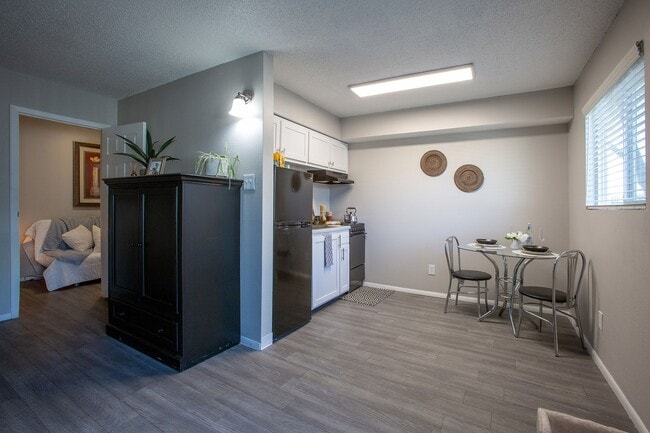Encanto Lofts Apartments