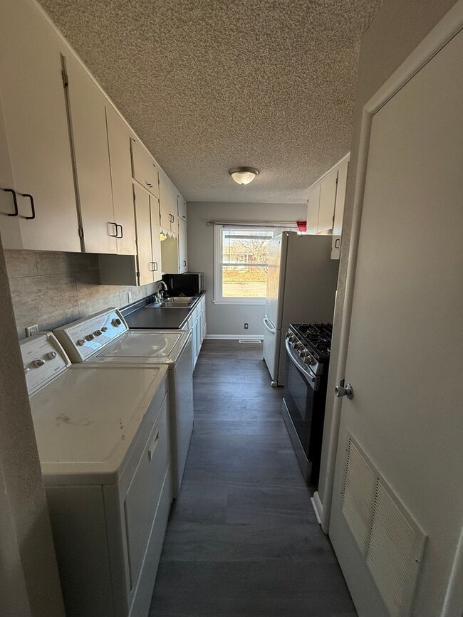 Photo - 3 bed 1 bath