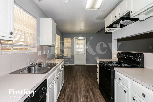 Photo - 2616 33rd Ave N