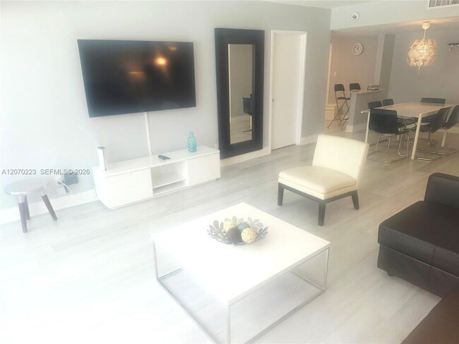 Photo - 5151 Collins Ave Unit 427