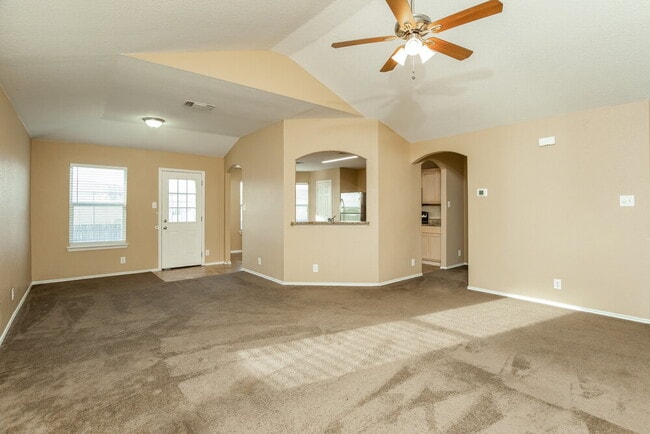 Photo - 135 Woodstone Loop