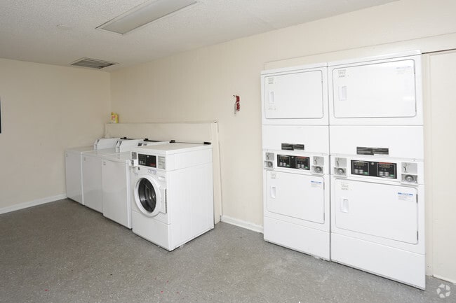 Photo - Acasa Rivercrest