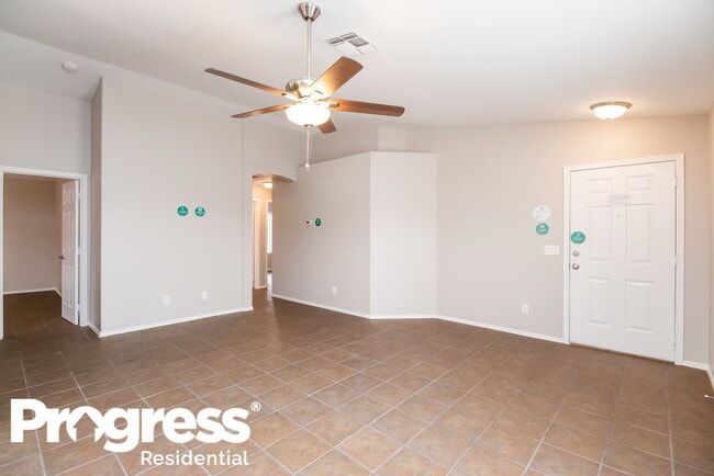 Photo - 328 S 89th St