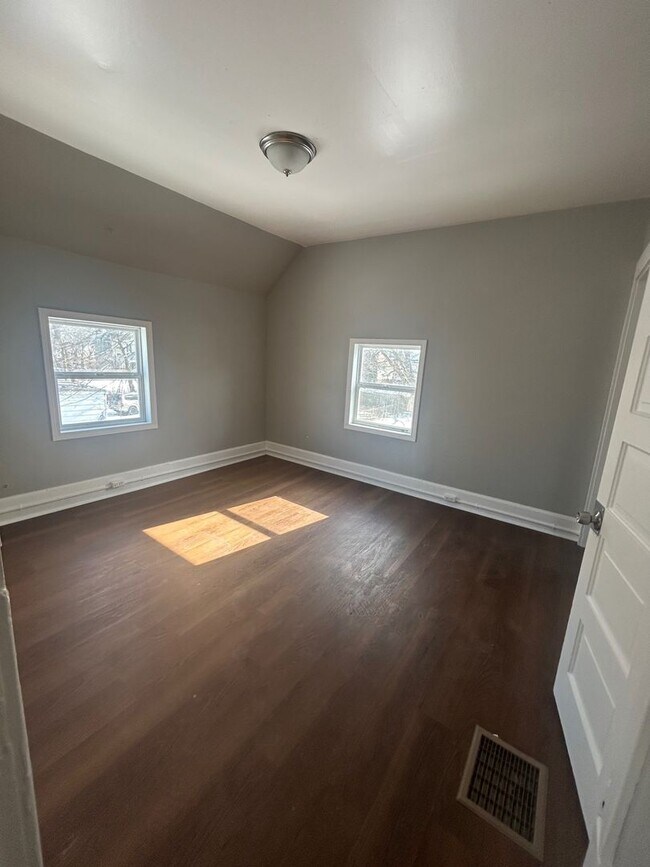 Photo - 1231 W 5th St Unit 1231 W 5th St- 2