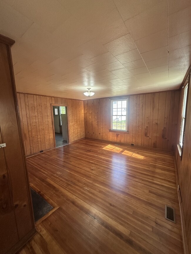 Photo - 66 Carlson Ave