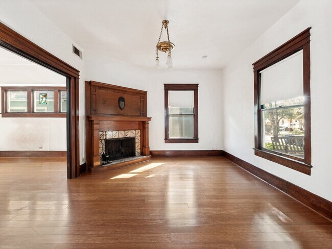 "Charming 4-Bedroom Home with 2 Full Baths in Vibrant Dallas Neighborhood!"