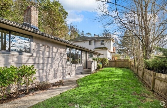 Building Photo - 5640 23rd Ave SW Rental