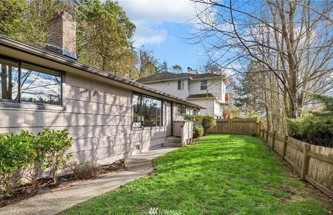 Building Photo - 5640 23rd Ave SW Rental