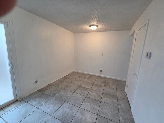 Photo - 401 SE 12th St Unit 156