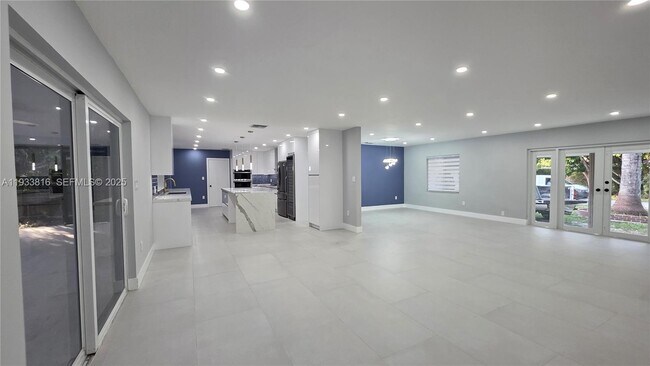 Photo - 10540 SW 125th St