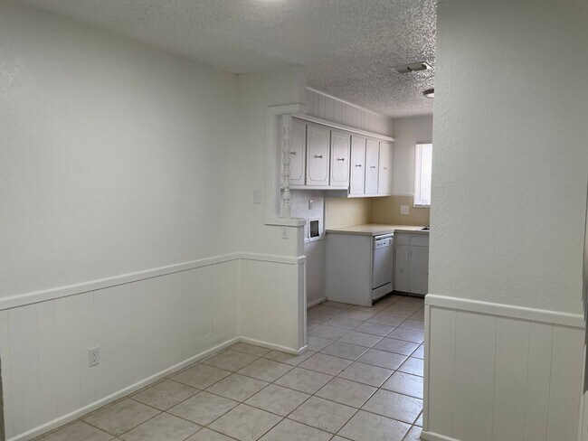 Photo - 6917fre Unidad A