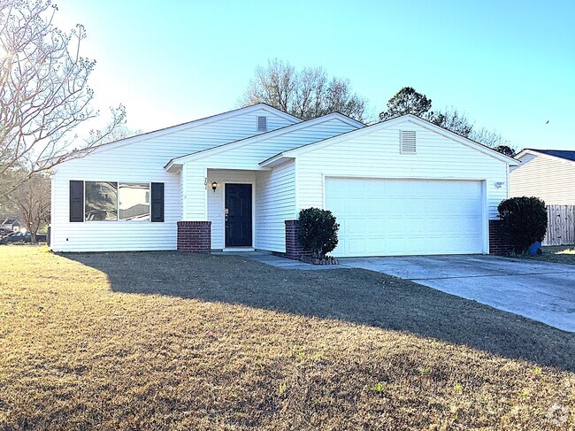 Building Photo - 701 Navaho Blvd Rental