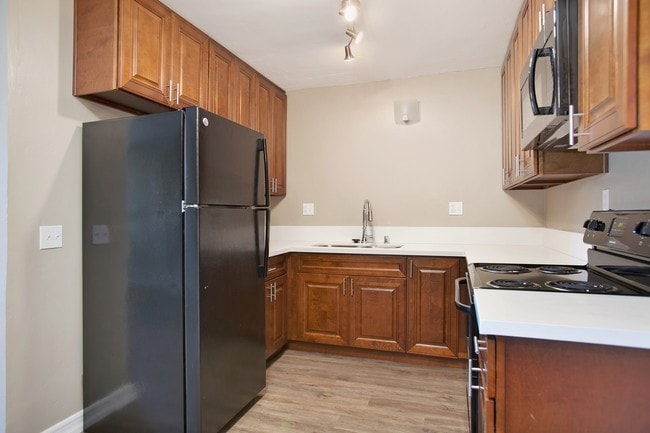 Photo - Trojan Apartments