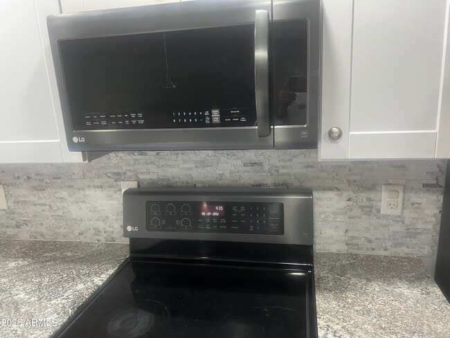 Photo - 5406 S Hazelton Ln