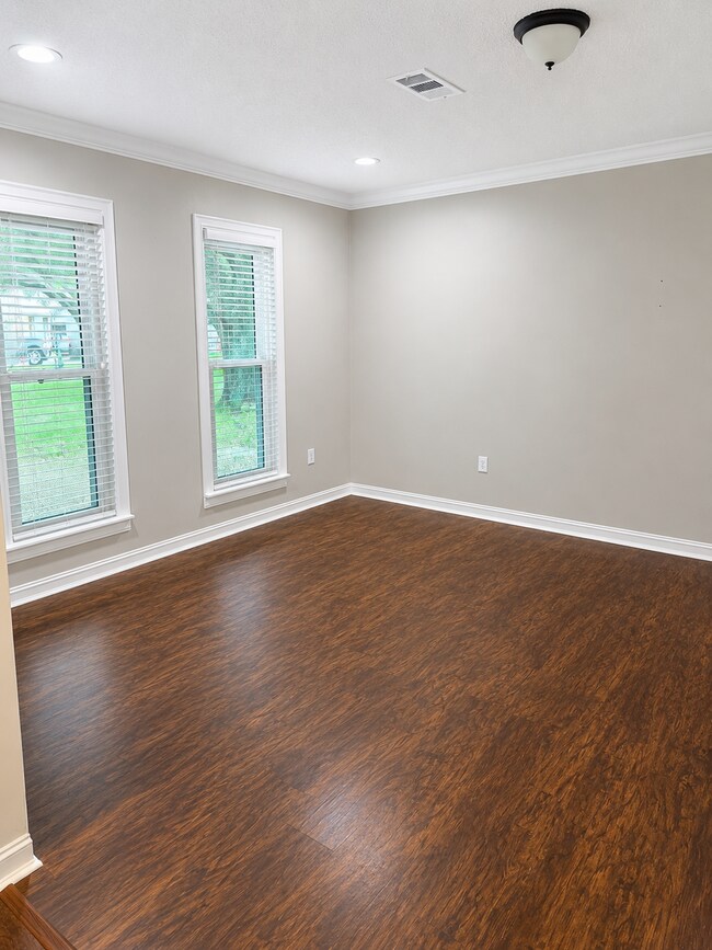 Photo - 1407 Skrivanek Ct