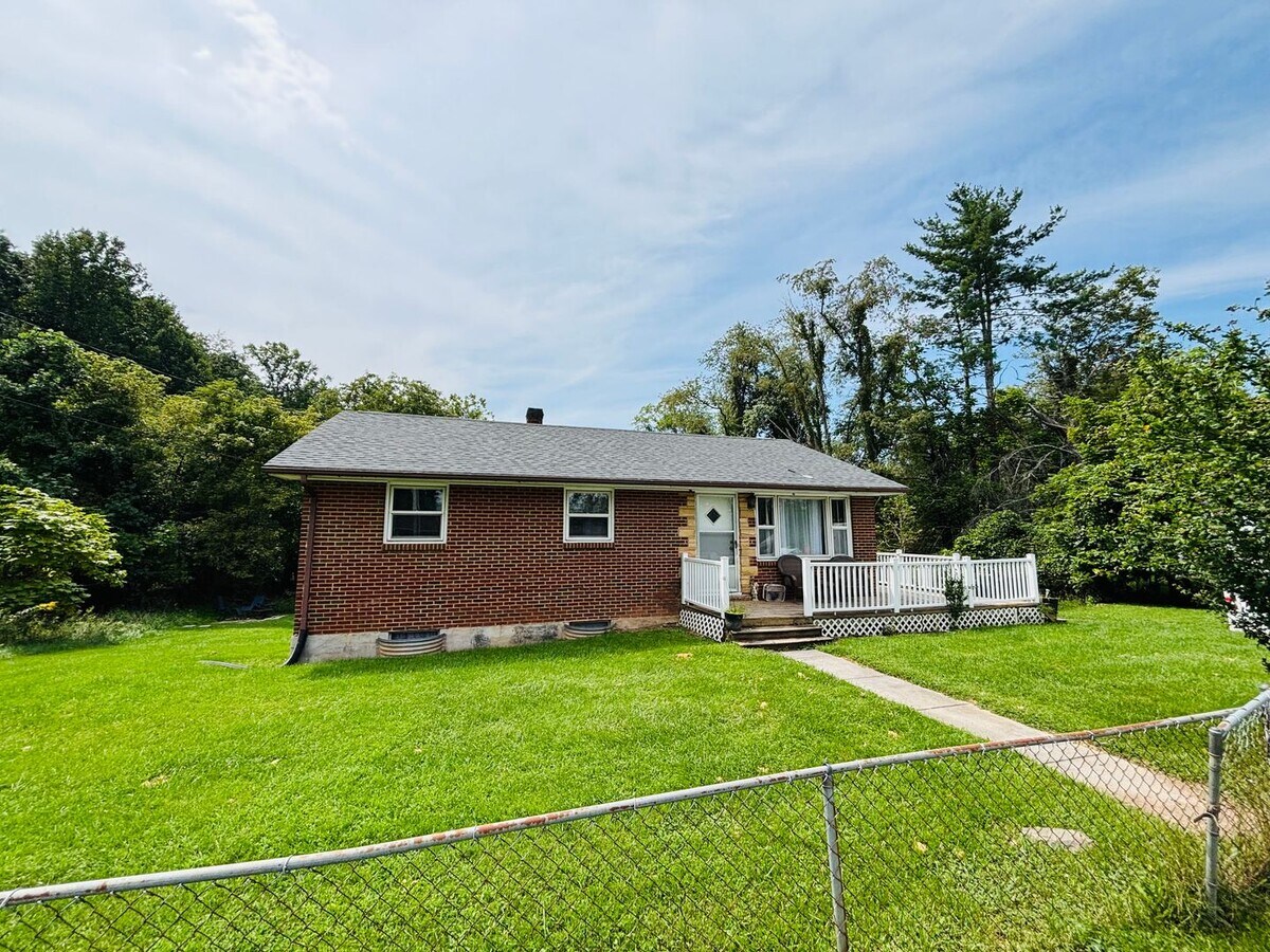Photo - 1151 Thomas Ln