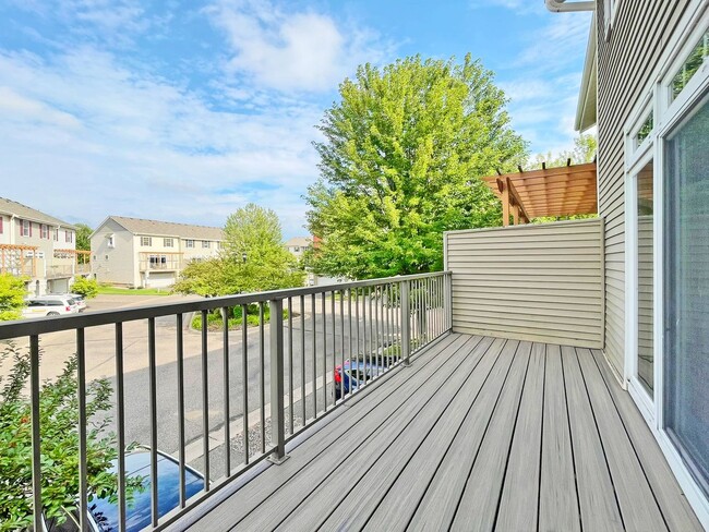 Photo - 11903 Emery Village Dr N