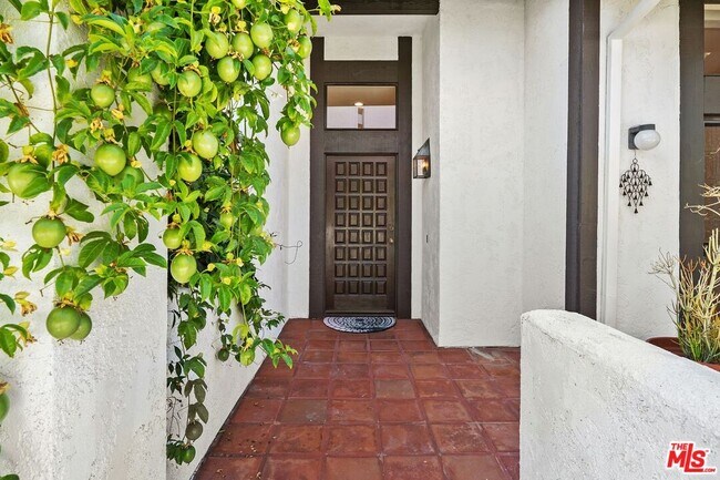 Photo - 1578 Michael Ln