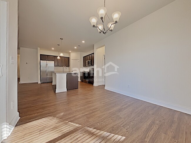 Photo - 4905 Canyon Creek Way