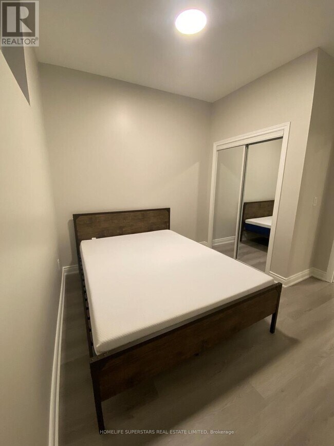 Photo - 306 Jarvis St