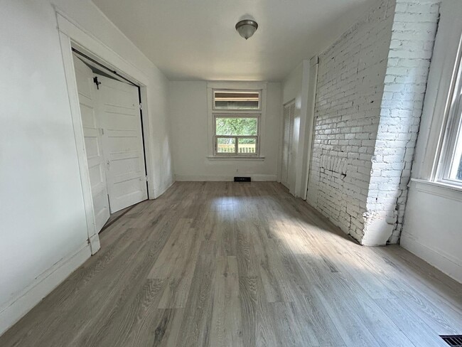 Photo - 3719 Laclede Ave