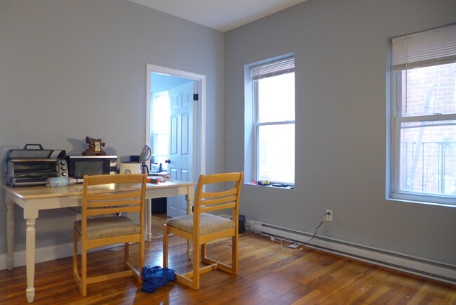 Building Photo - 854 Huntington Ave Unit 6 Rental