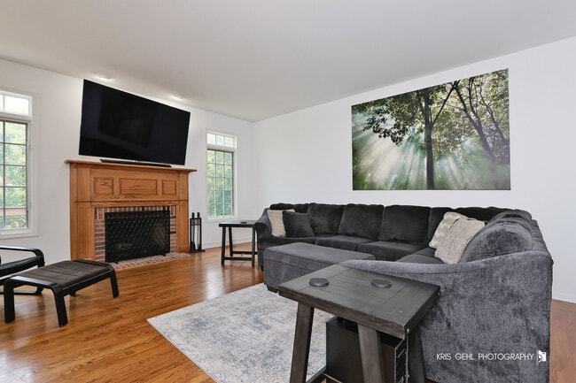 Photo - 1277 Queen Ann Ln