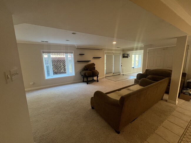 Photo - 8302 Silverthorn Rd Unidad Basement