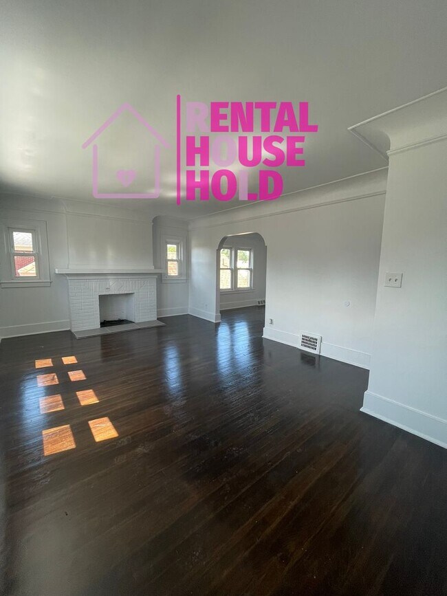 Photo - 2696 Pasadena St Unit Upper