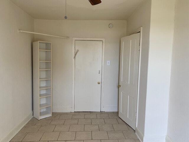 Building Photo - 2536 Amber St Unit 3F Rental