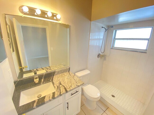 Photo - 312 San Gabriel St