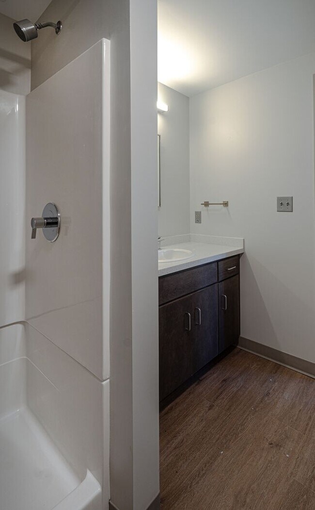 Photo - Bright Studio Apartment - Brattleboro, VT. $1450/month, 425 sq.ft. ALL UTILITIES INCLUDED- Availa... Unit 402