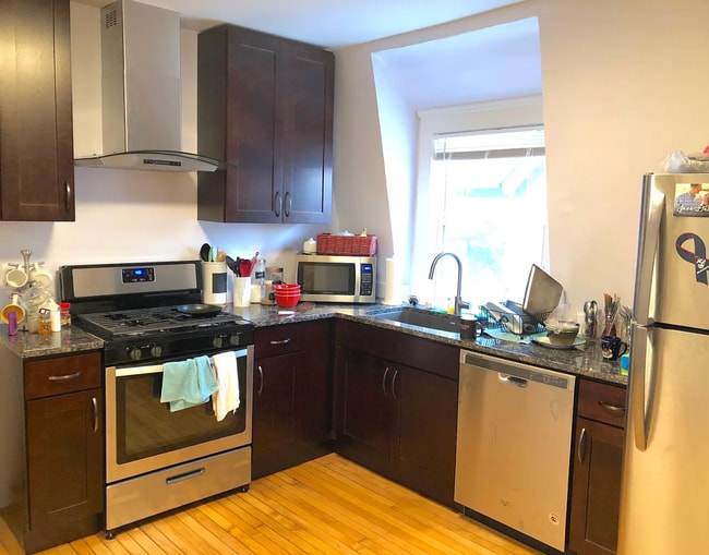 Photo - 2114 Maple Ave