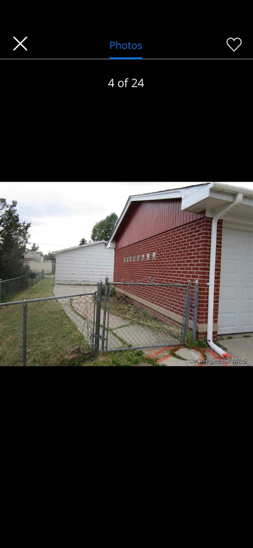 Photo - 3 Bedroom Home With Large Fenced Yard