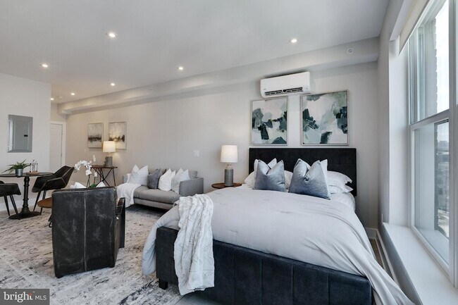 Photo - 1533 Ridge Ave Unit 401