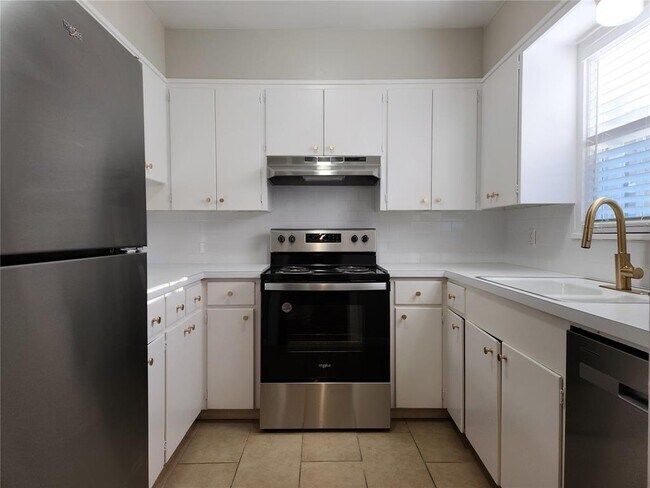 Photo - 1500 Elton Ln Unit 1