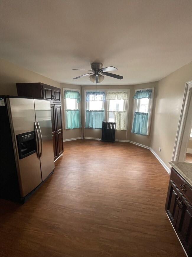 Photo - 49 Vine St Unit 1