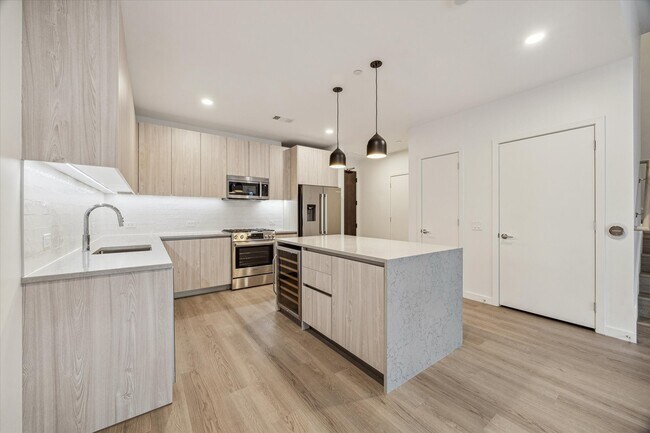 Photo - 1 Riva Row Unidad 106